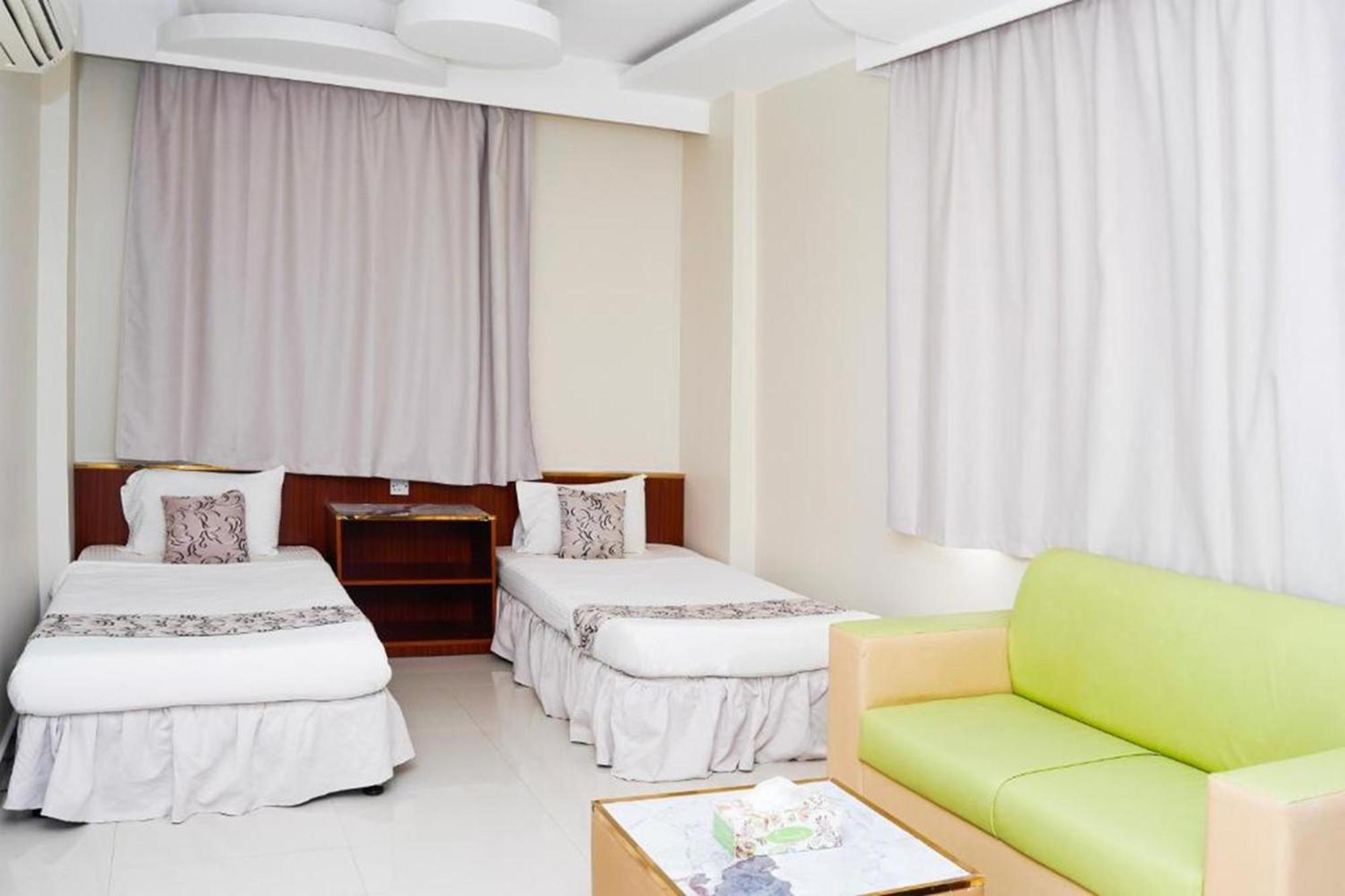 Al Bayrahaa Hotel Apartments Seeb Extérieur photo