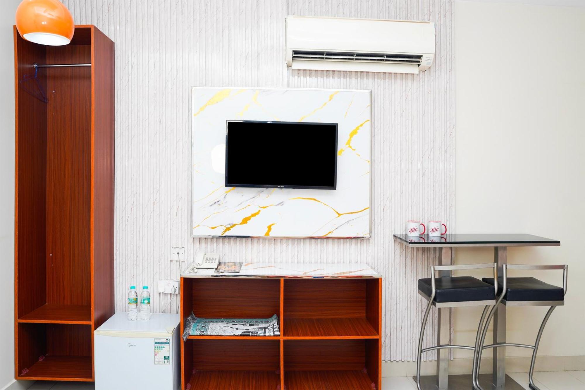 Al Bayrahaa Hotel Apartments Seeb Extérieur photo